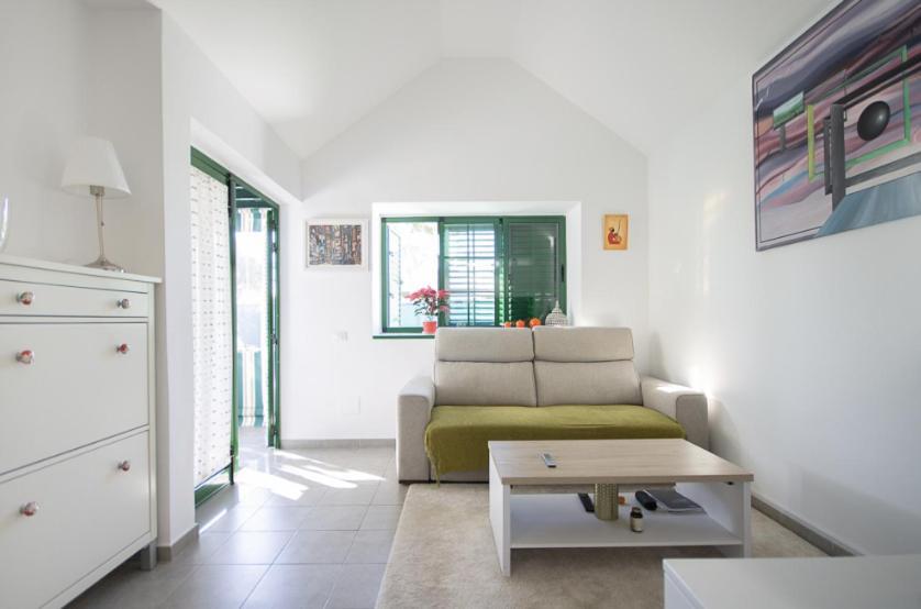 Charming With Private Garden Holiday home *