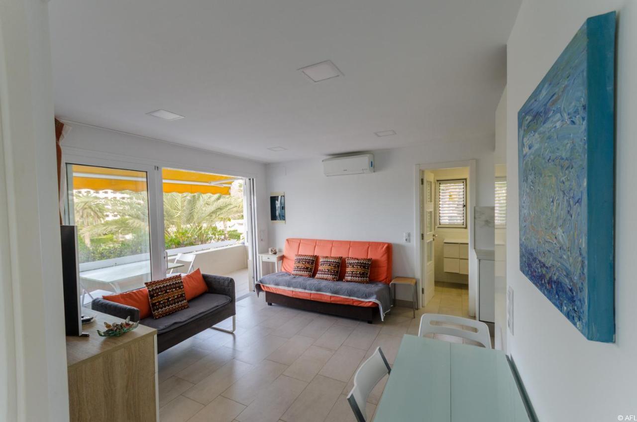 Apartment With Direct Sea Promenade Access