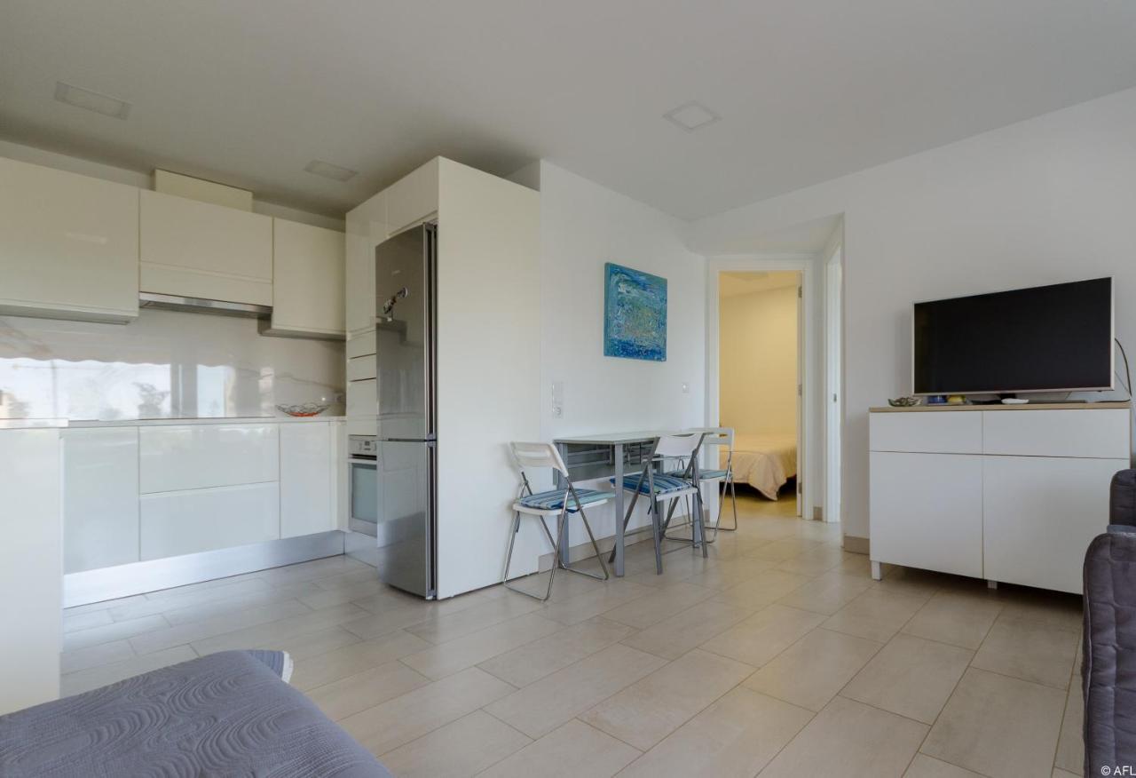 With Direct Sea Promenade Access Apartment *