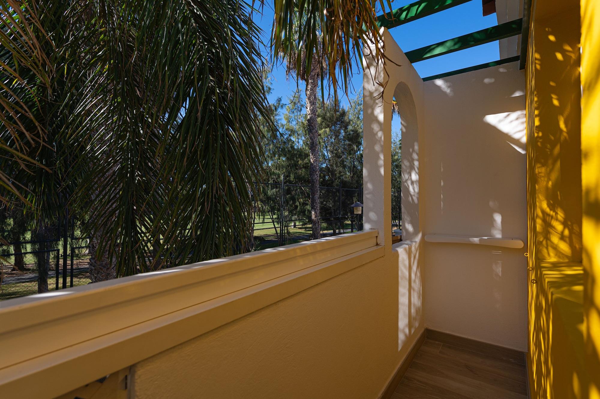 Cordial Golf Apartment *