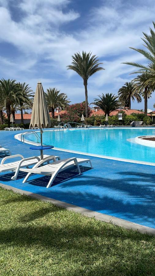 Sun Club P65 Premium Case de vacanță