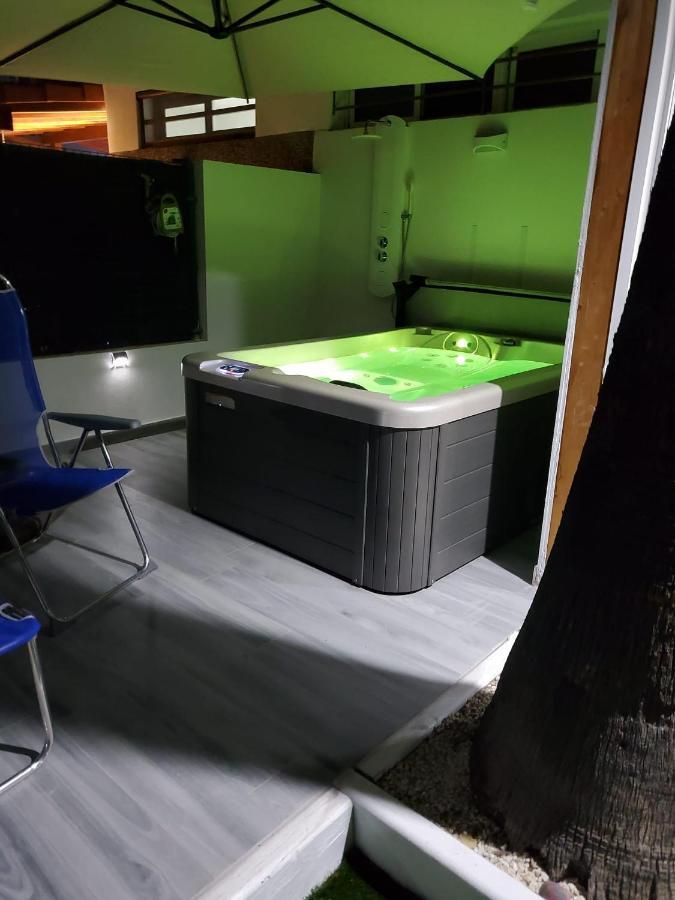Chalet Luxury With Privacy And Jacuzzi *
