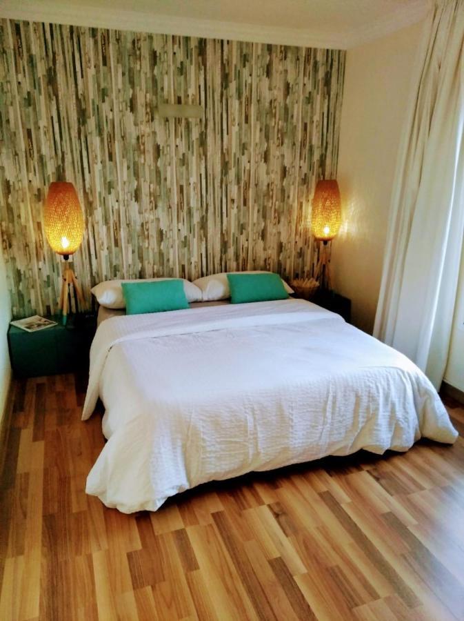 California Only Men Bungalows Apartment