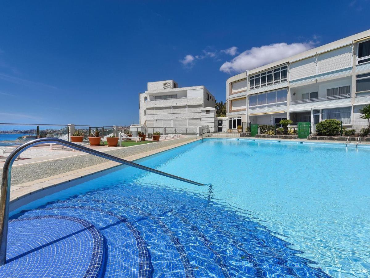 Nice With Balcony Apartment *