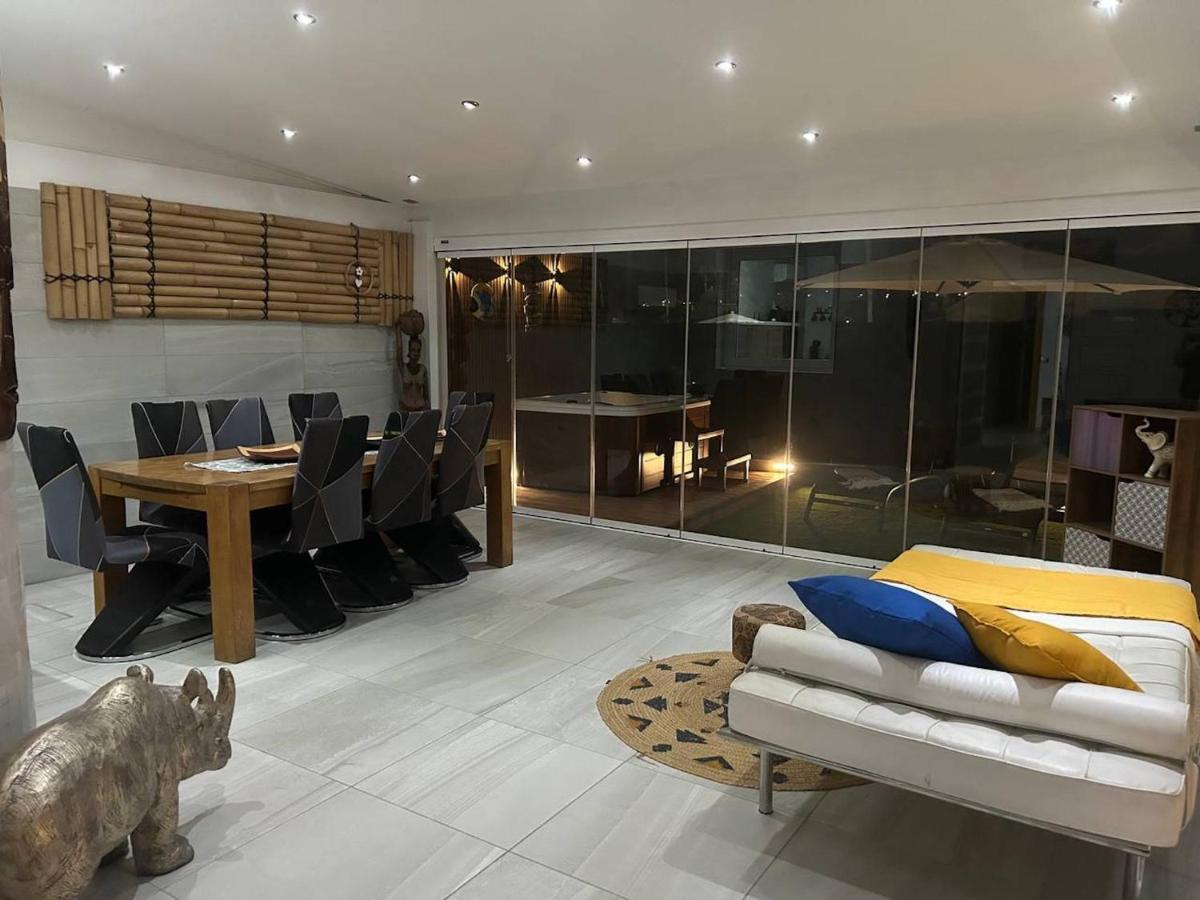 Holiday home Afrika Con Jacuzzi Maspalomas (Gran Canaria)