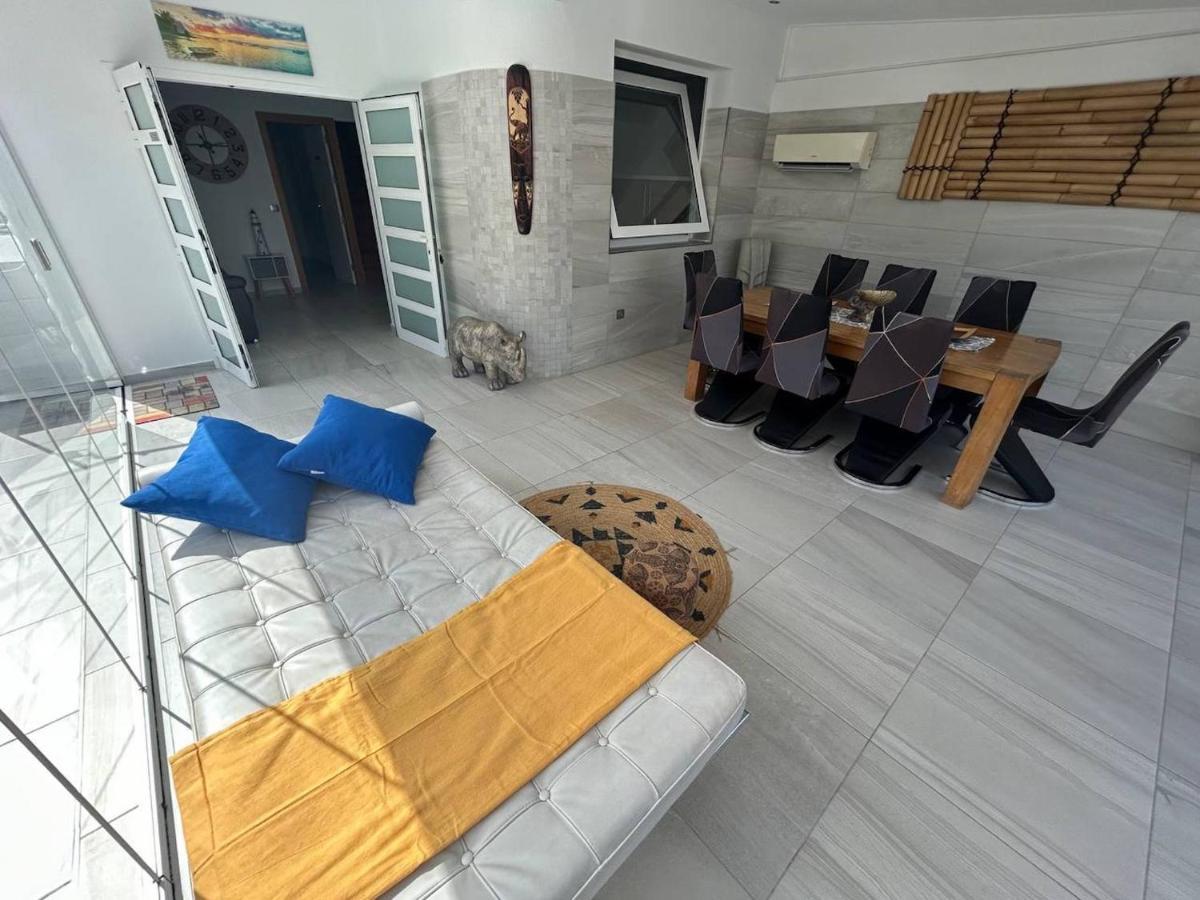Afrika Con Jacuzzi Holiday home *