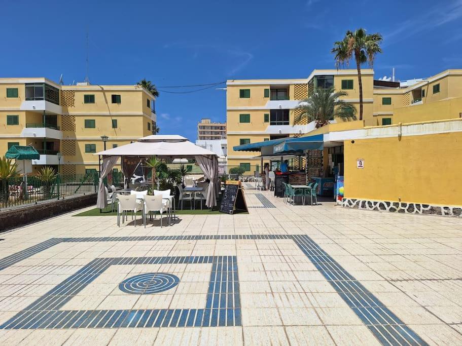 Las Olas Palmeras