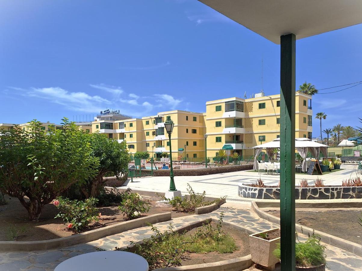 Las Olas Palmeras