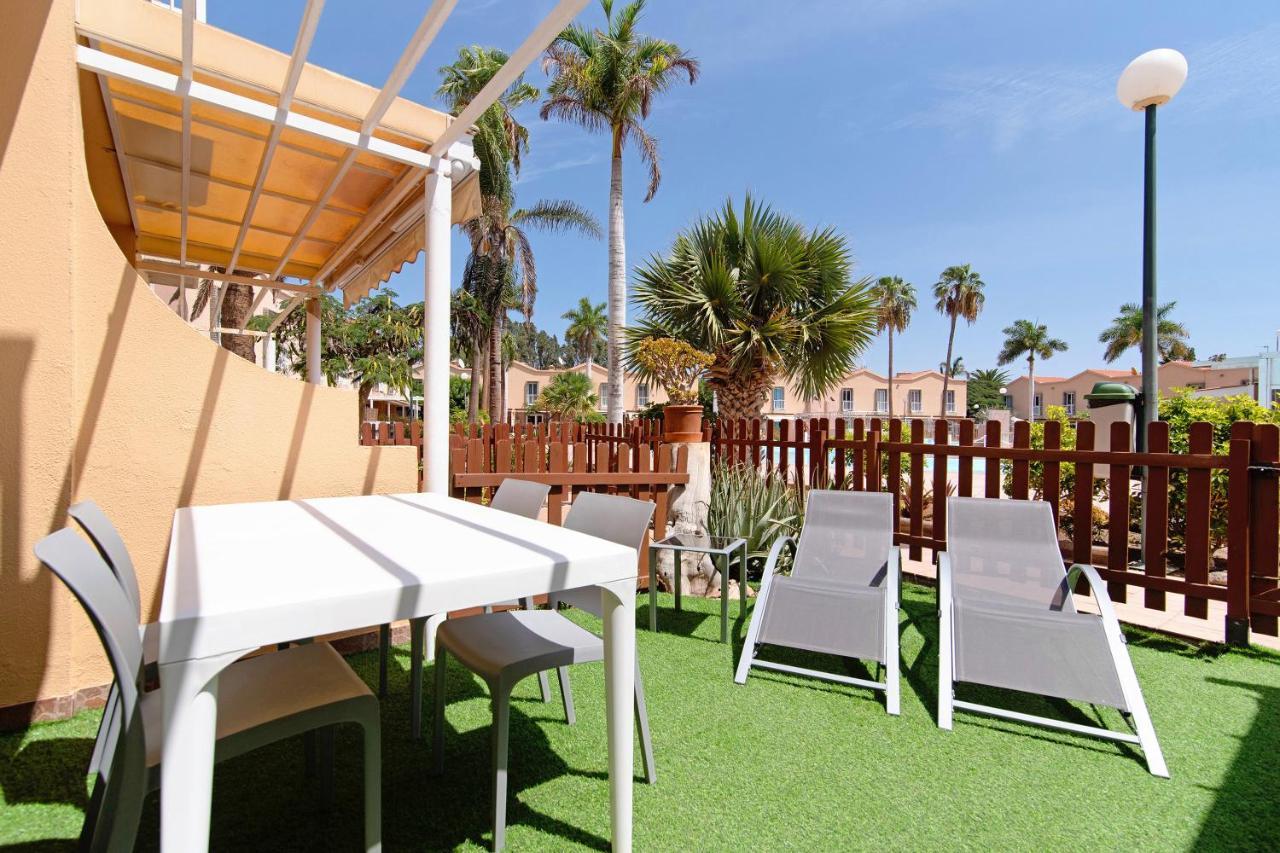 Oasis Pool View Apartment