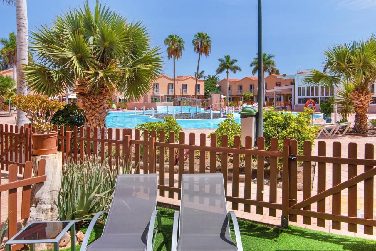 Oasis Pool View Huoneisto *