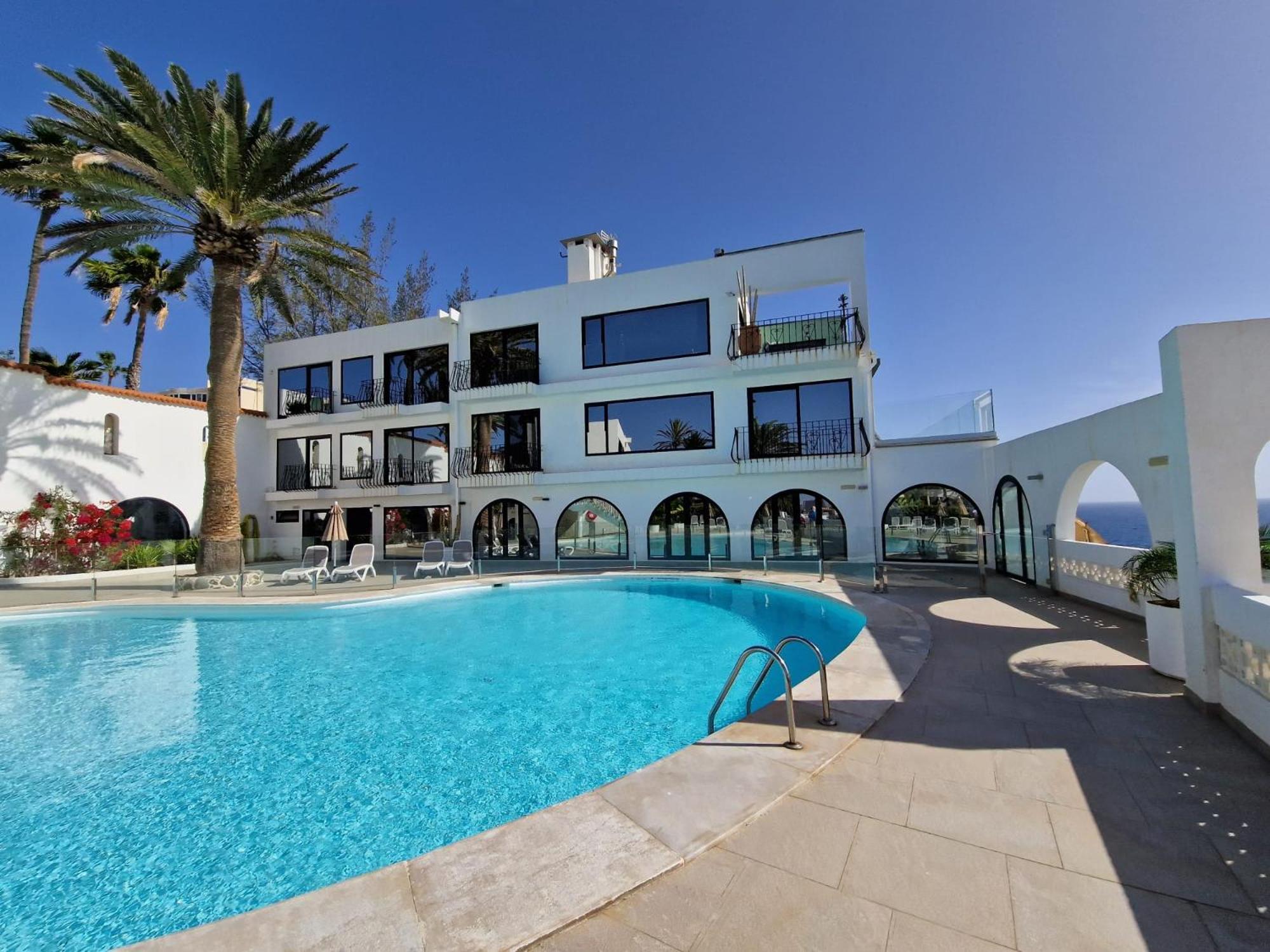 Monte Del Moro Sea Front View Apartamento *