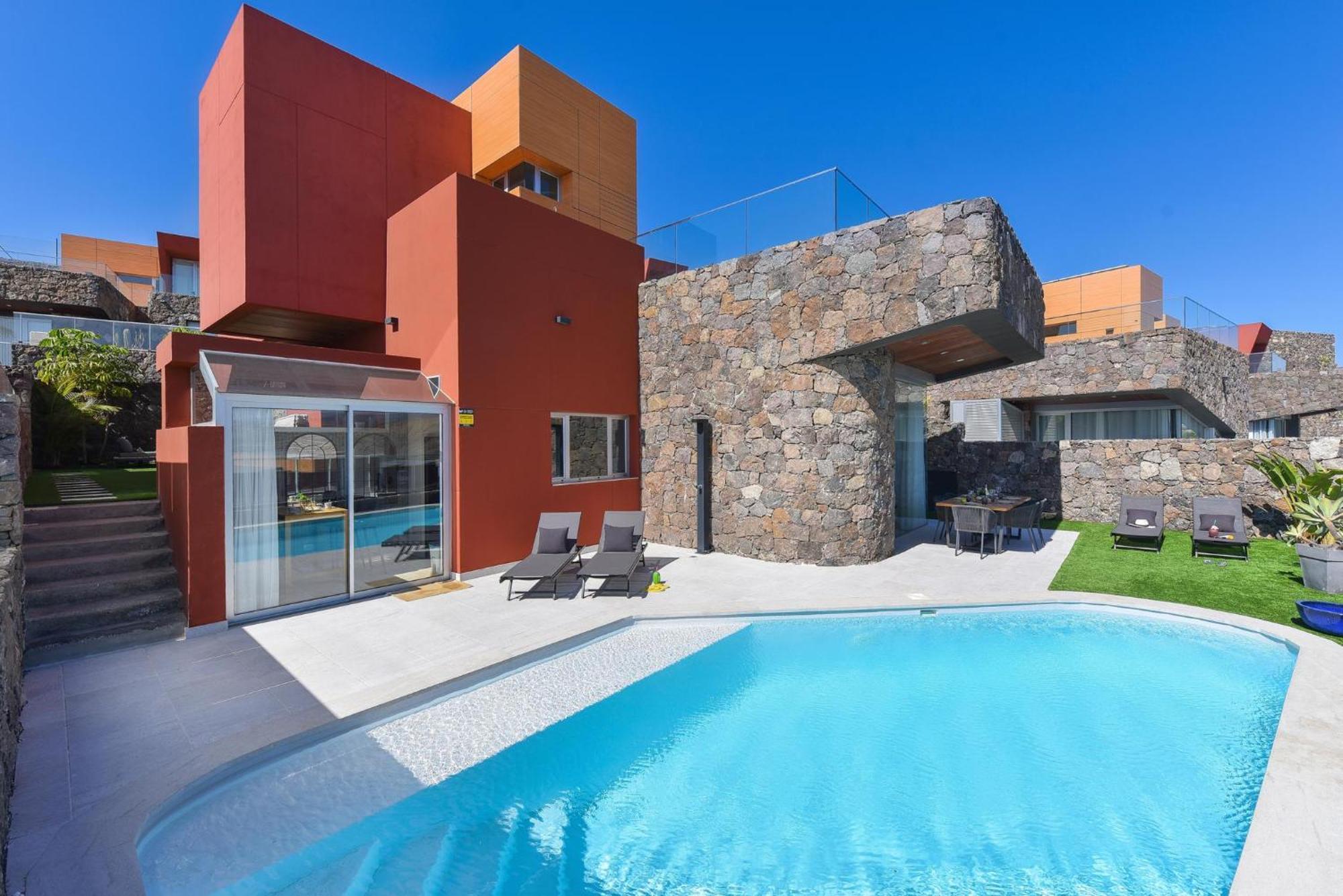 21 By Villagrancanaria *