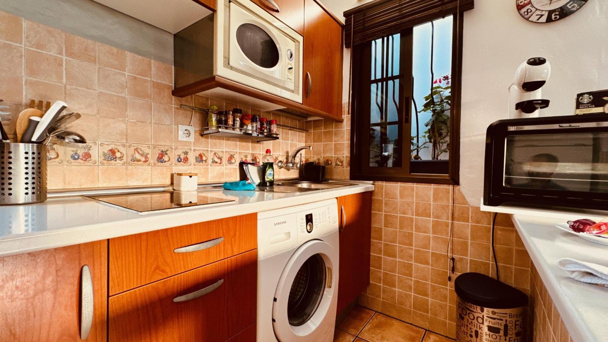 Click&guest - Bright Sun On Holidays Apartment *