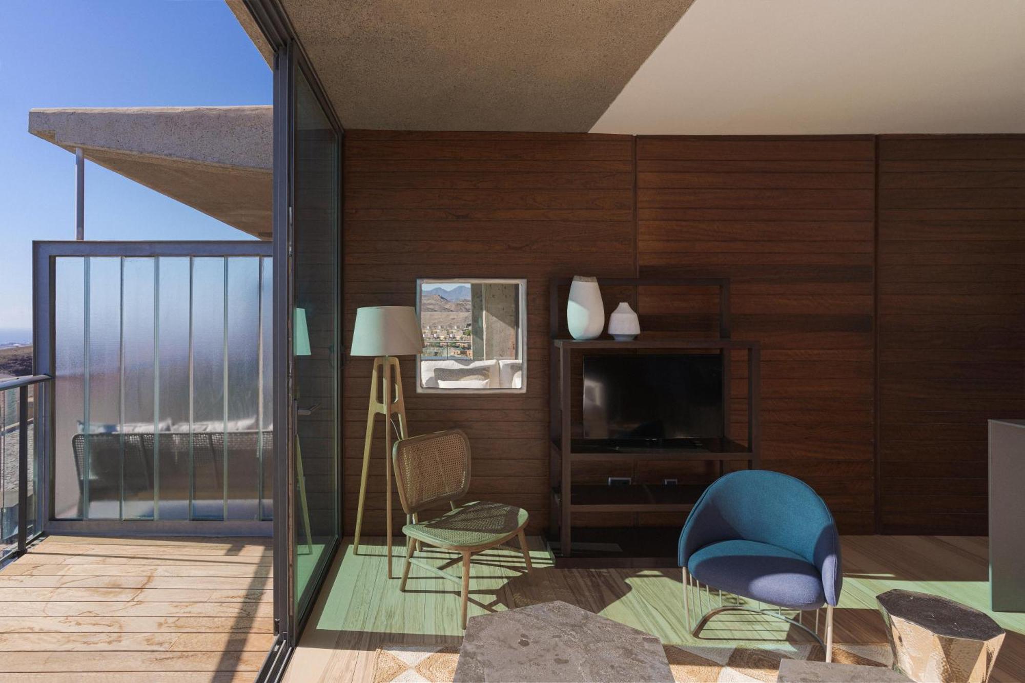 Salobre & Serenity Hotel