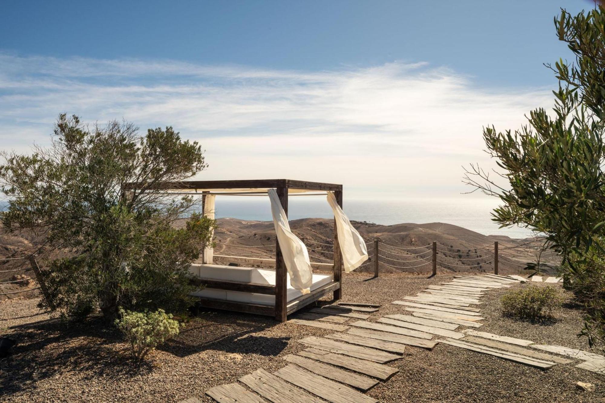 Salobre & Serenity Hotel