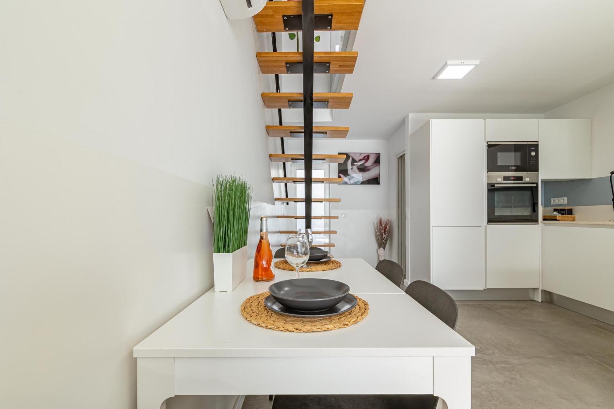 Alessandra, Your Private Garden! Apartment