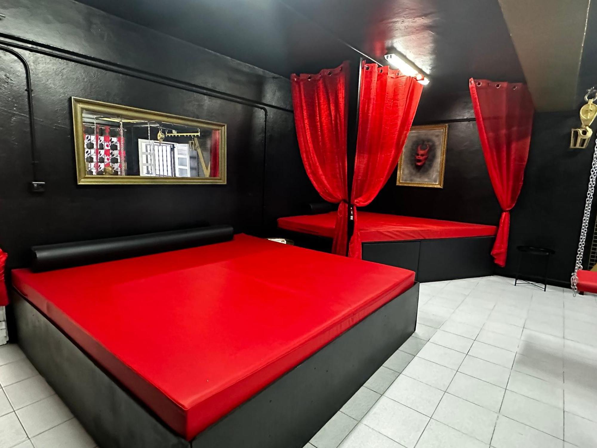 Liefdeshotel Paradise - Fkk Swinger & Nudist Couples Only 4*