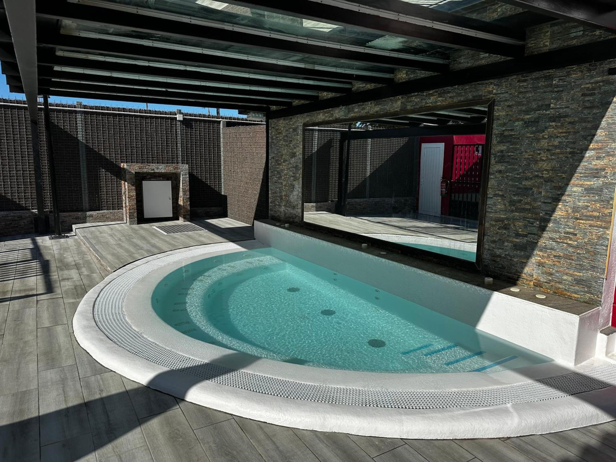 Liefdeshotel Paradise - Fkk Swinger & Nudist Couples Only