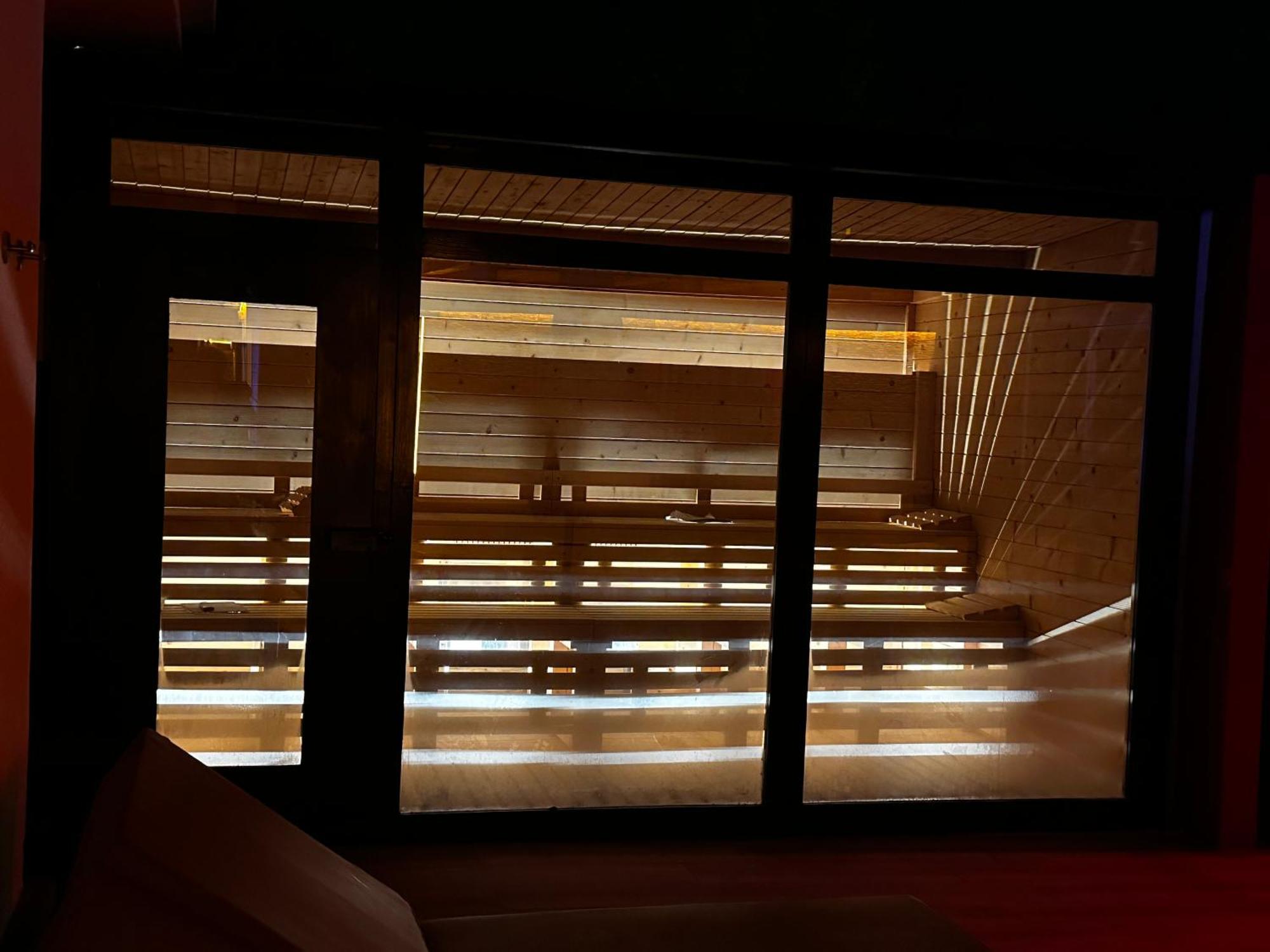 Liefdeshotel Paradise - Fkk Swinger & Nudist Couples Only 4*