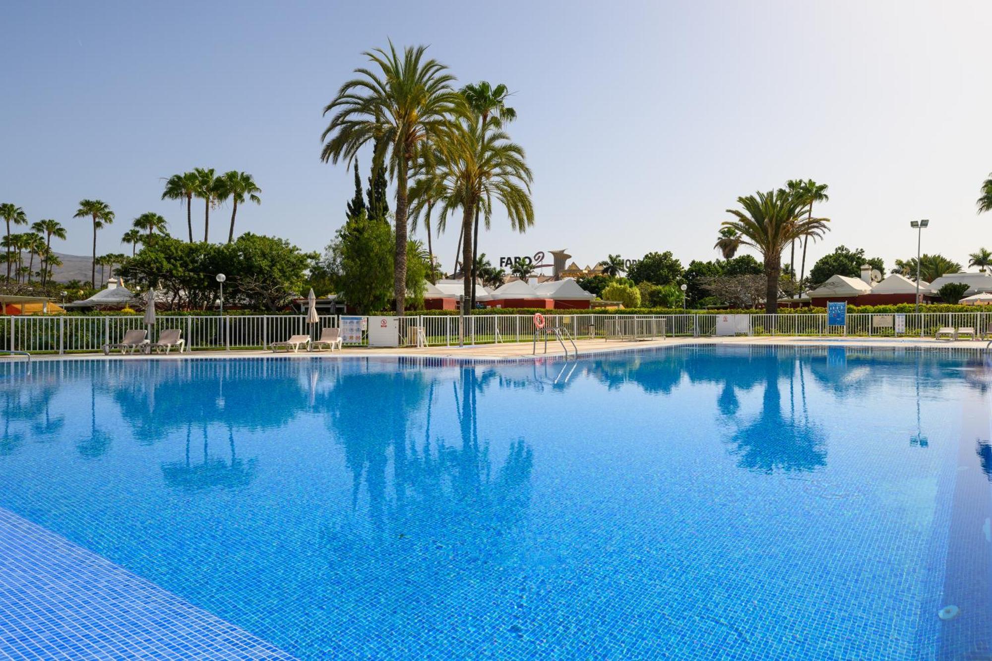 Villa Guerrero - Terraza Y Acceso A Piscina Comun
