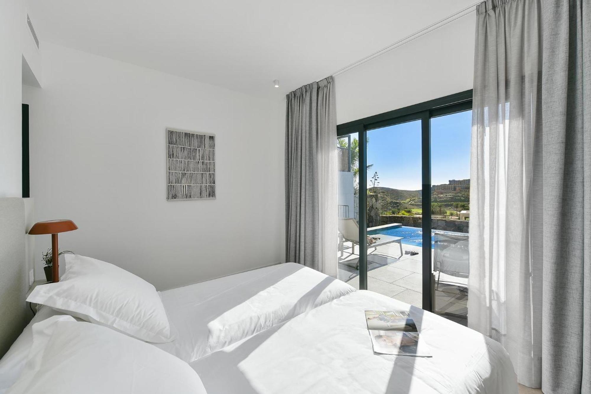 Yucas 1 By Villagrancanaria *