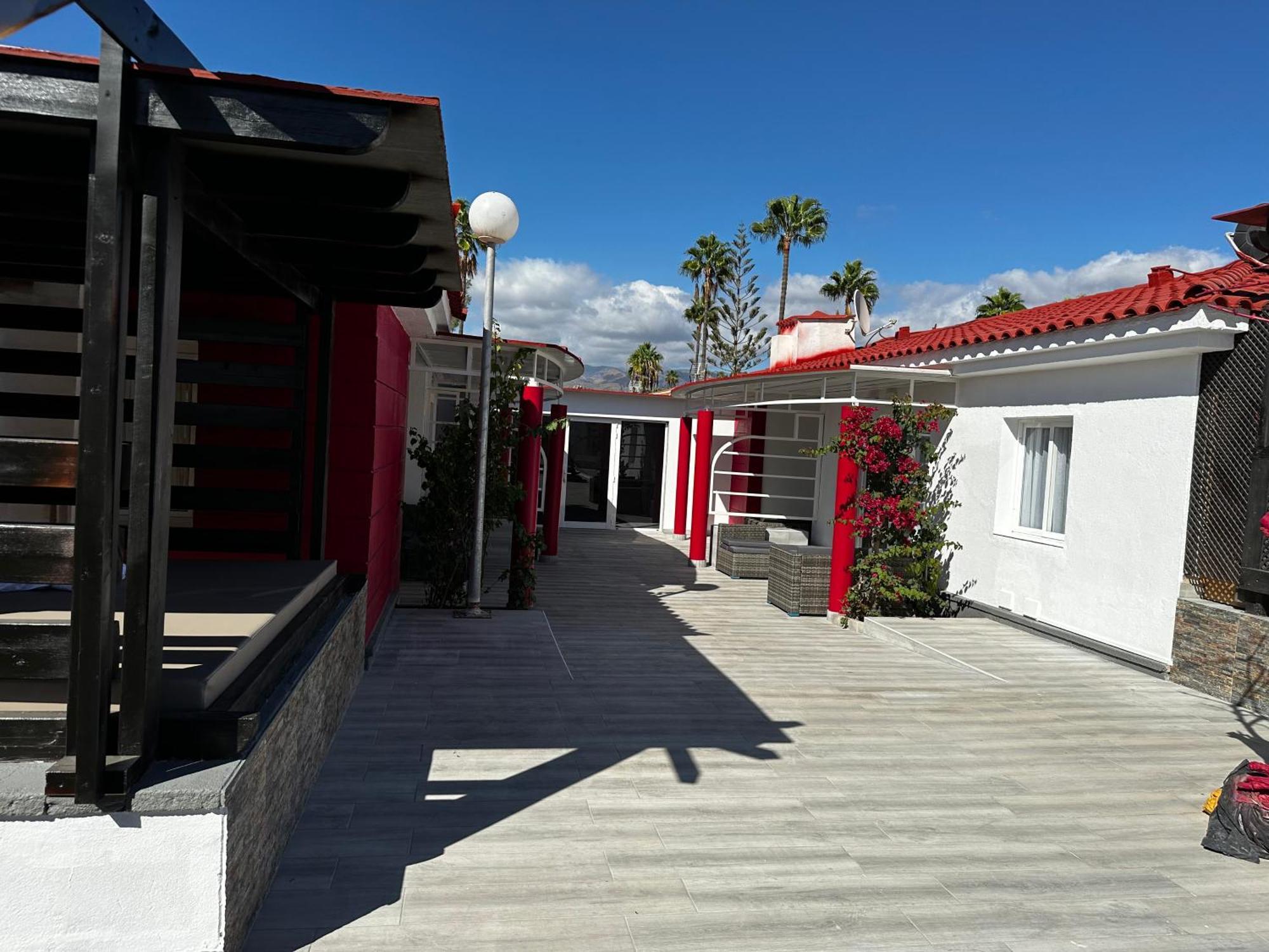 Paradise - Fkk Swinger & Nudist Couples Only Liefdeshotel