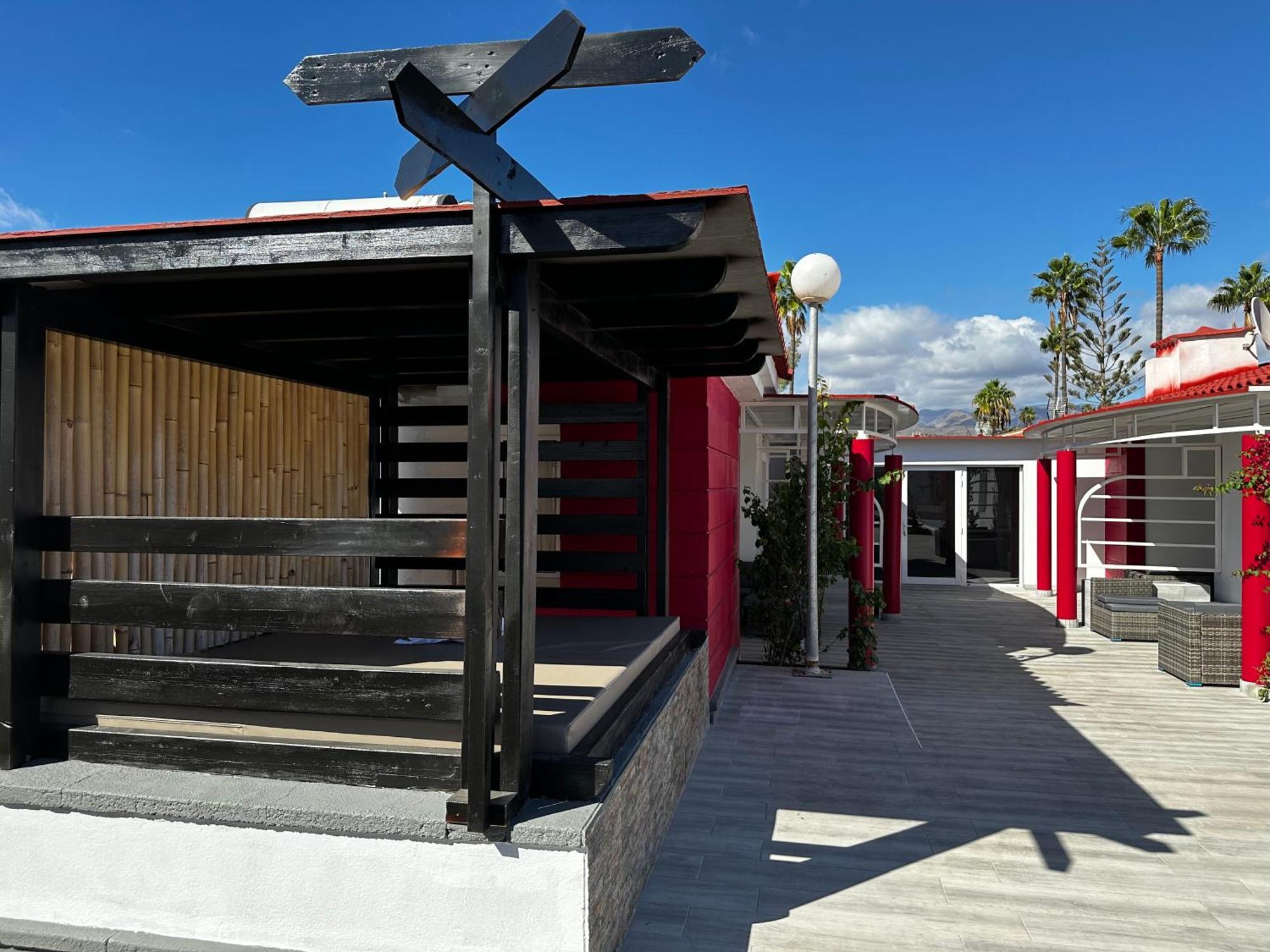 Liefdeshotel Paradise - Fkk Swinger & Nudist Couples Only 4*