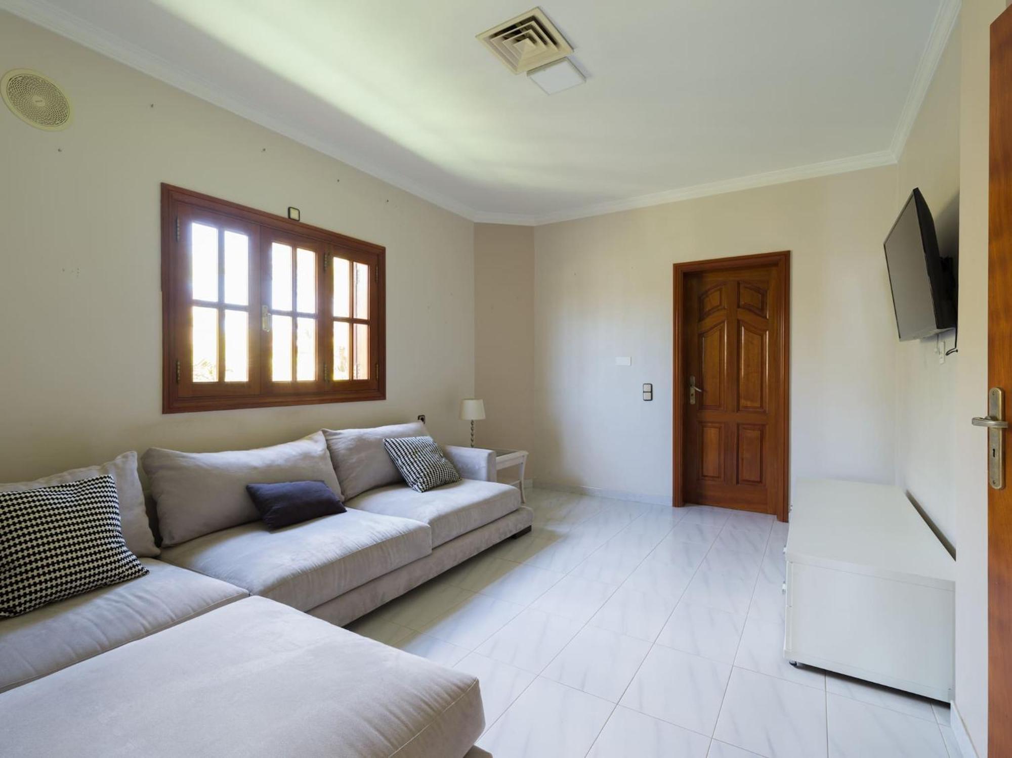 Sonnenland Hill Villa *