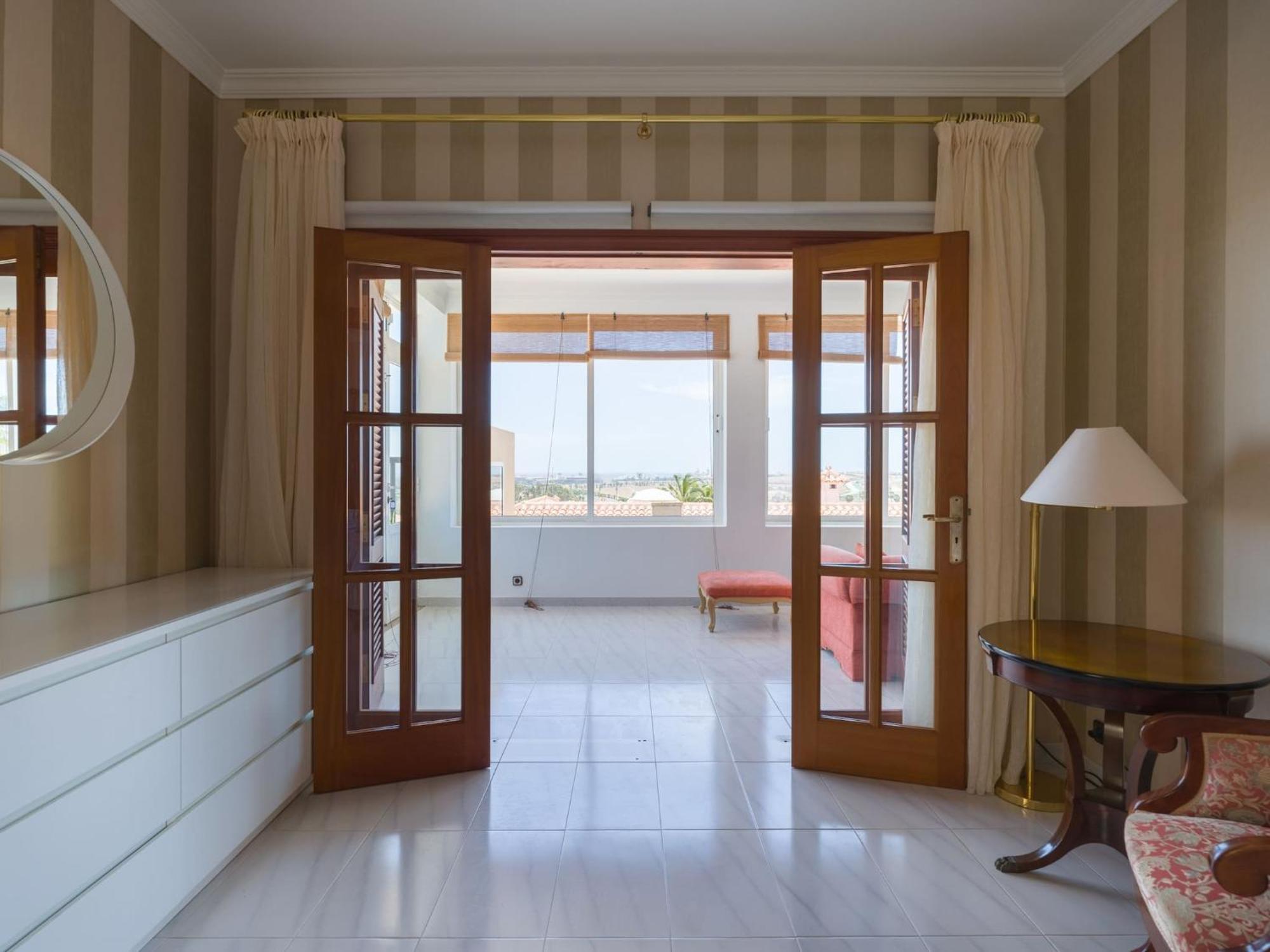Sonnenland Hill Villa