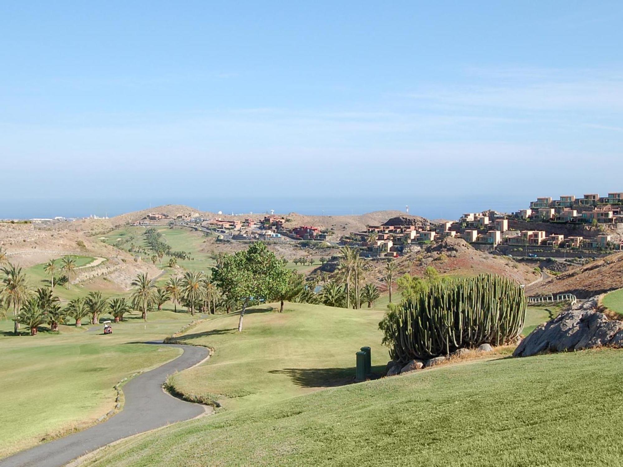Lagos 31 By Villagrancanaria *