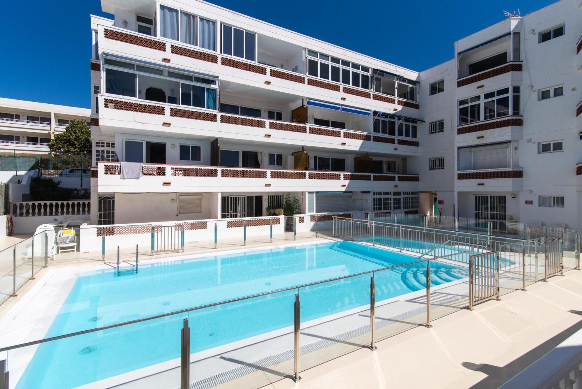 Home2book Stylish Tropical Terrace & Pool Apartment