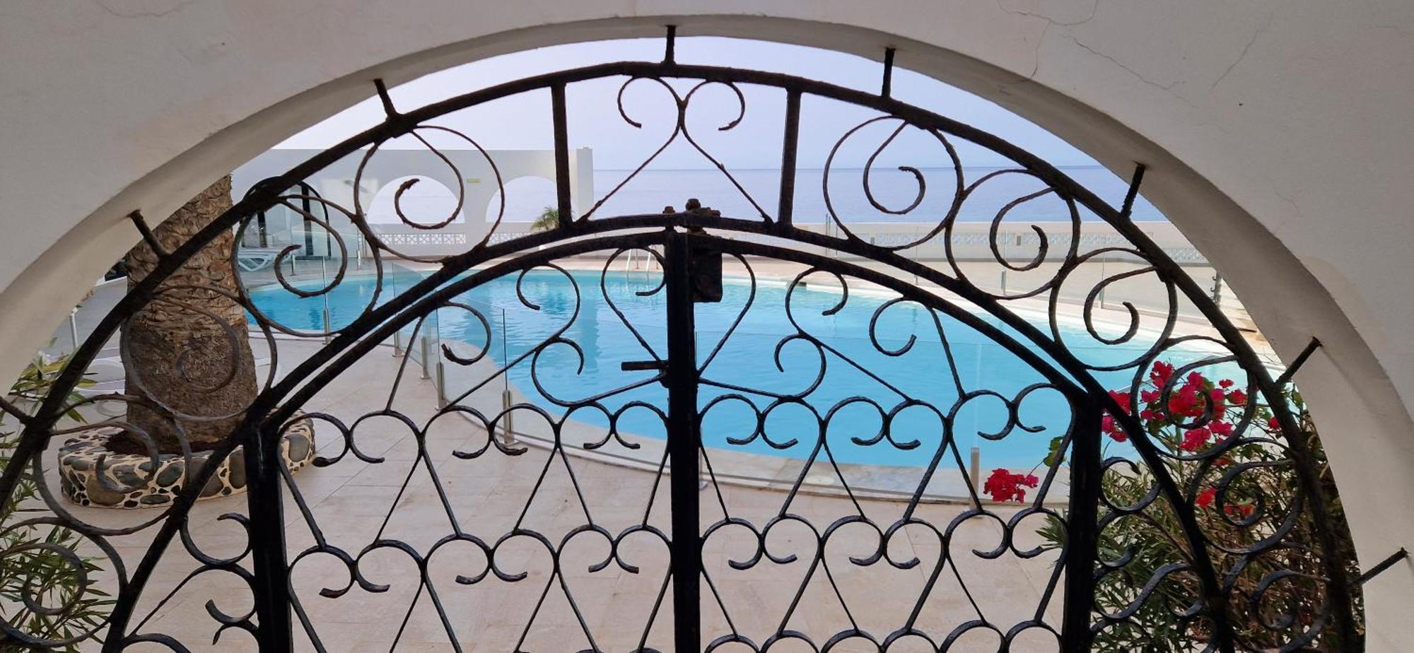 Monte Del Moro Sea Front View Apartamento