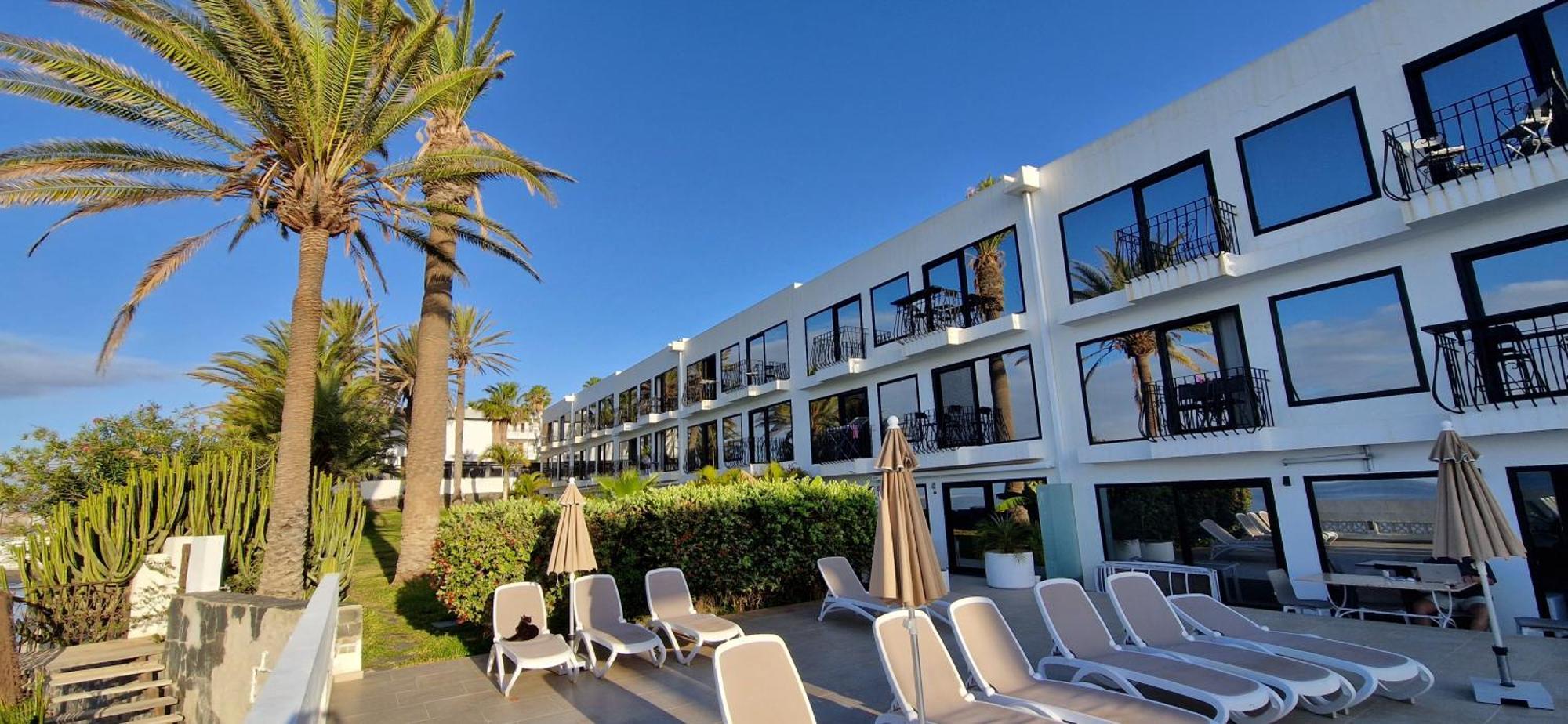 Monte Del Moro Sea Front View Apartamento