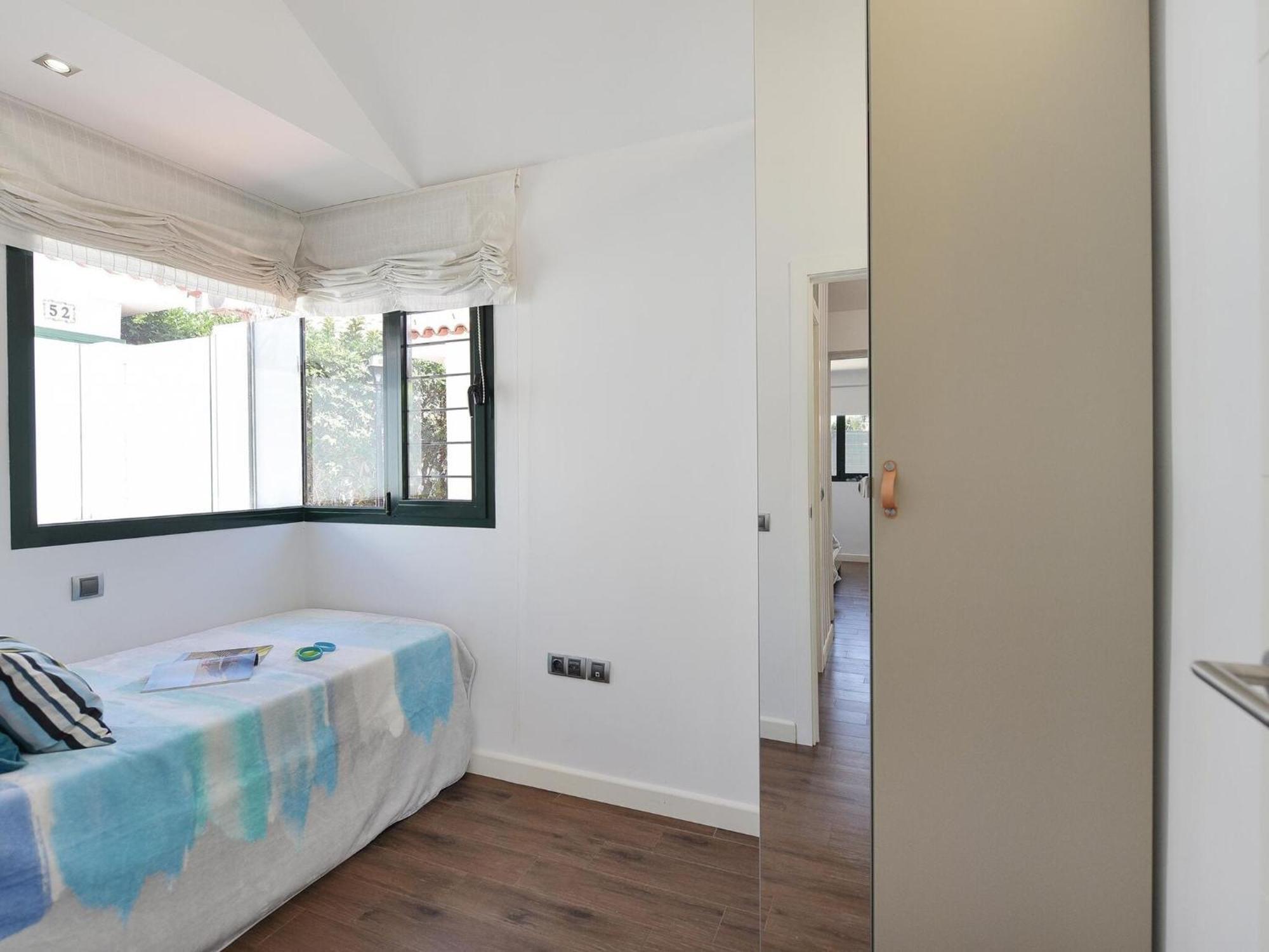 Central Bungalow With Communal Pool In Maspalomas Holiday home