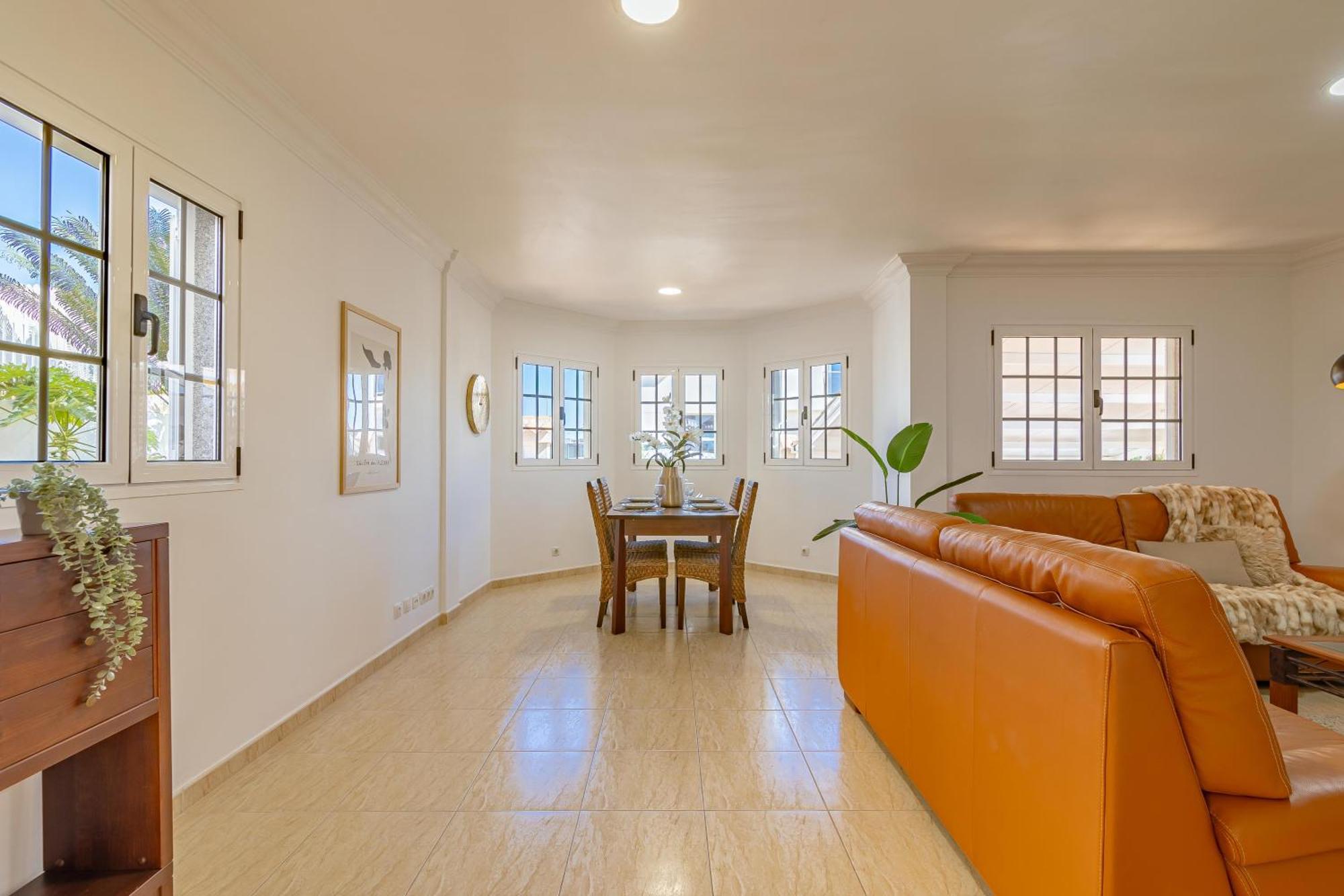 Villa Canarian Holiday - Meloneras Hill Private