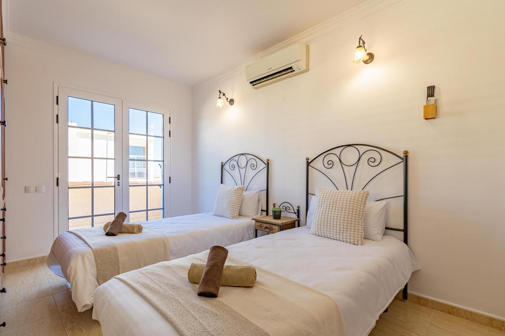 Canarian Holiday - Meloneras Hill Private