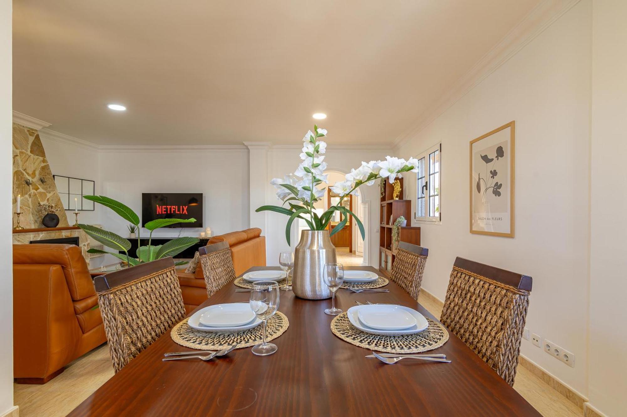 Canarian Holiday - Meloneras Hill Private