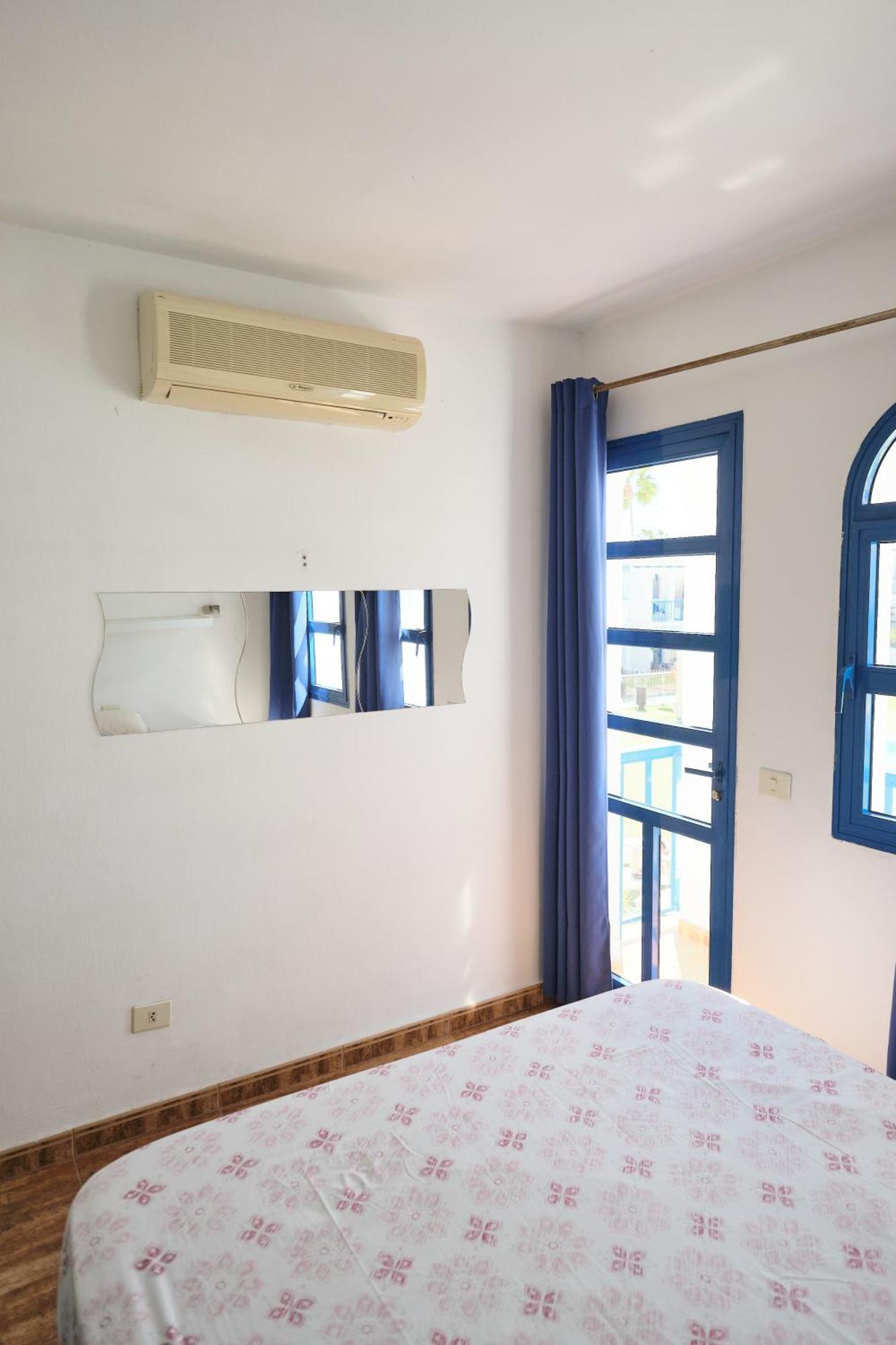 Delightful Playmar: Comfort And Convenience In Maspalomas, Steps Away From Shopping Centers And Beaches *
