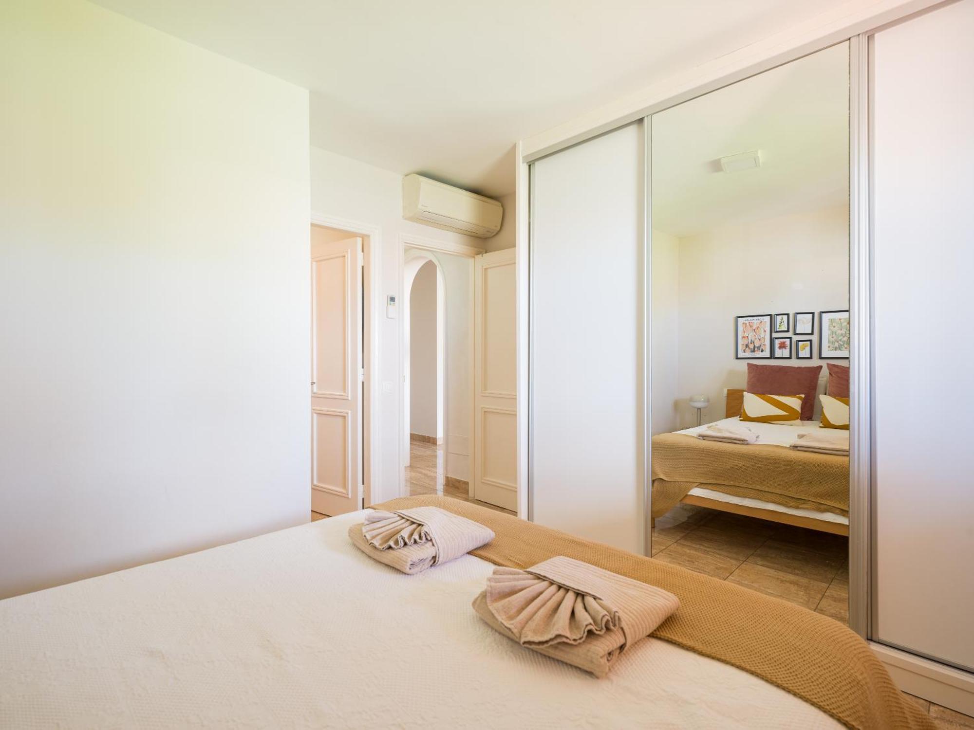 Banana House In Location By Tenpropertiesgc Holiday home