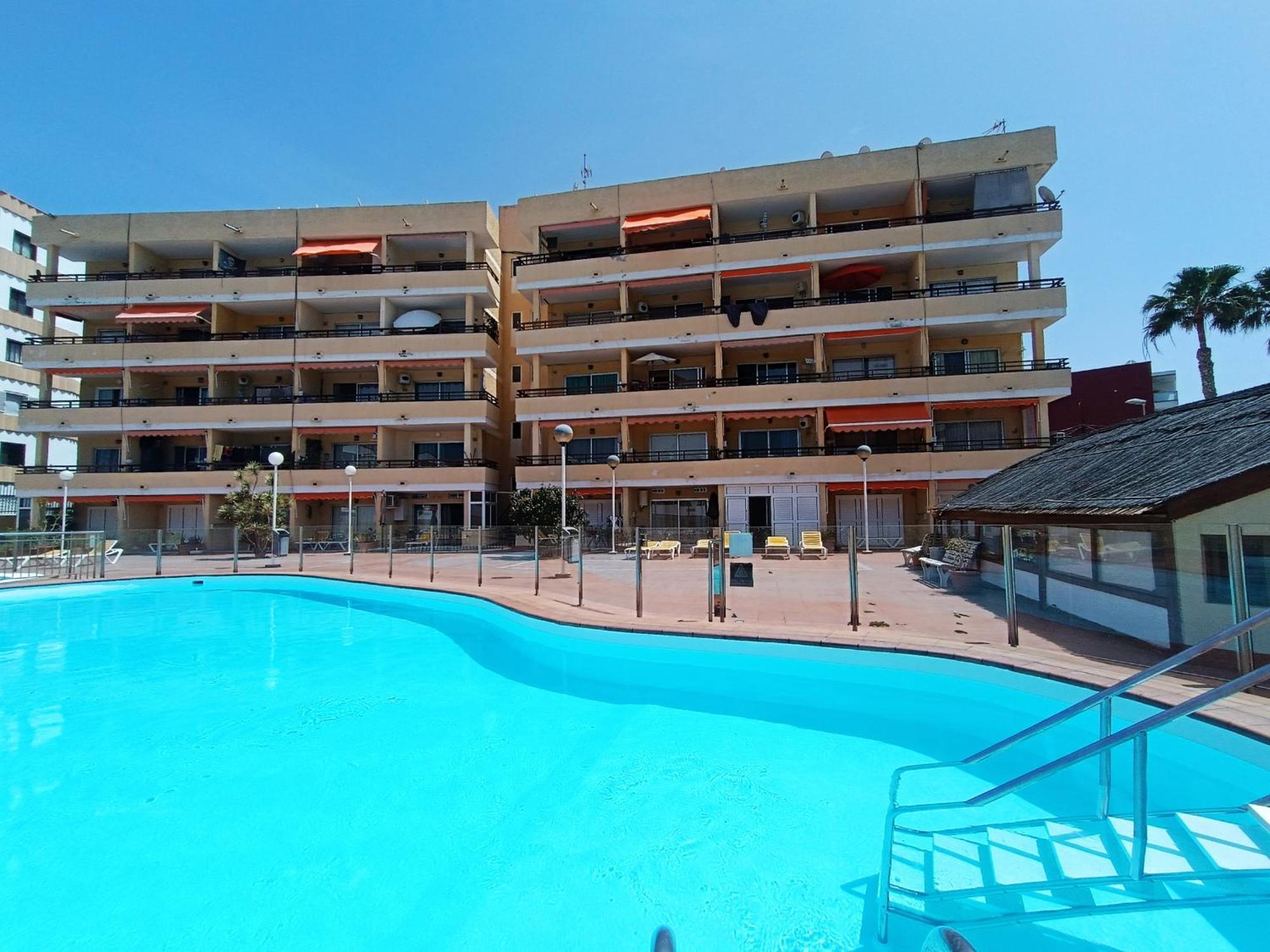 Pool View In Playa Del Ingles Apartment