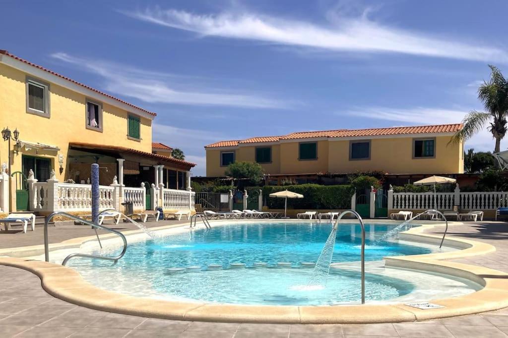 3etagen-ferienhaus,beheizter Pool,wlan,entspannung Ferienhaus