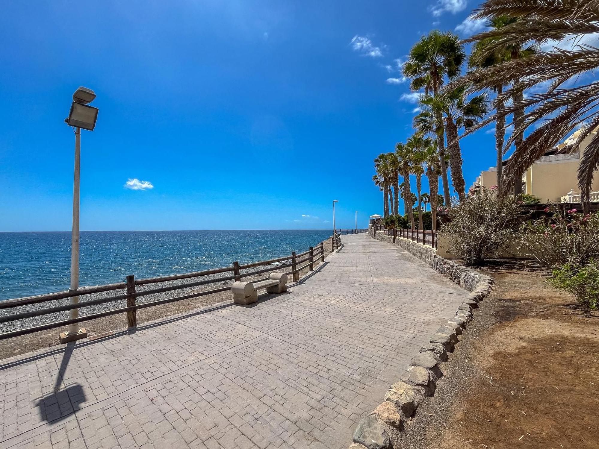 Playa Del Aguila Con Terraza Solarium *