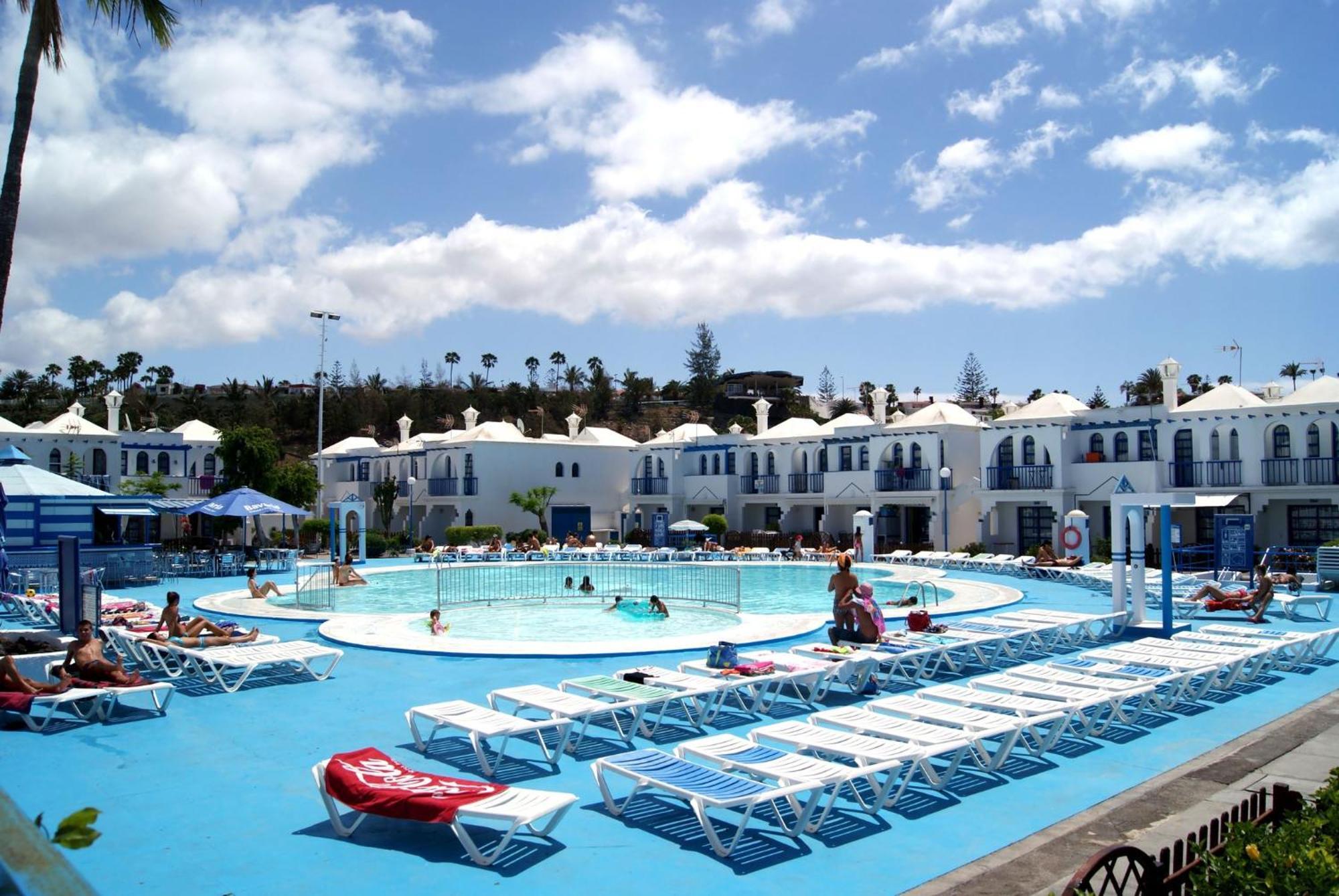 Playmar Pool By Wave Maspalomas (Gran Canaria)