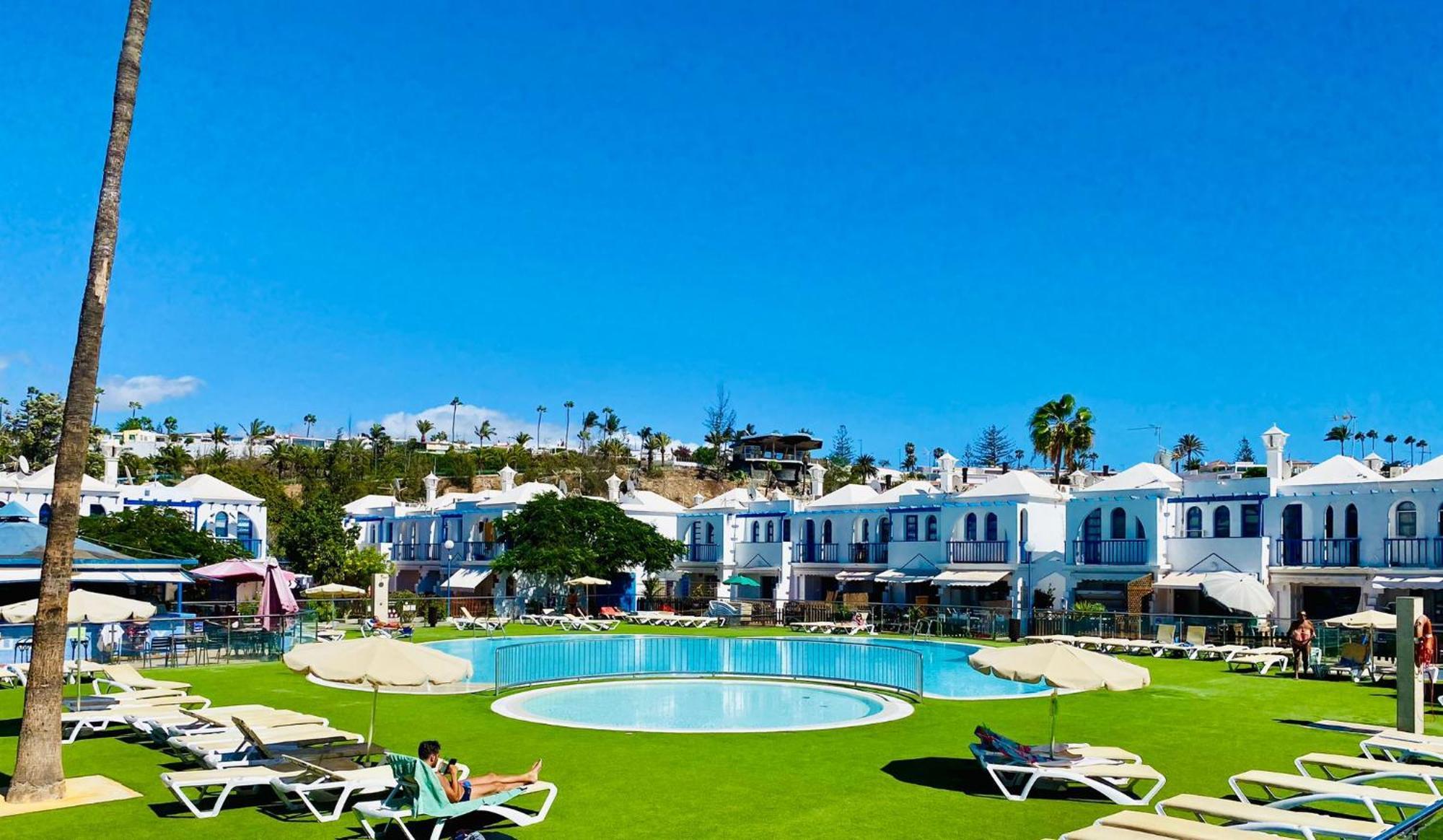 Playmar Pool By Wave Maspalomas (Gran Canaria)