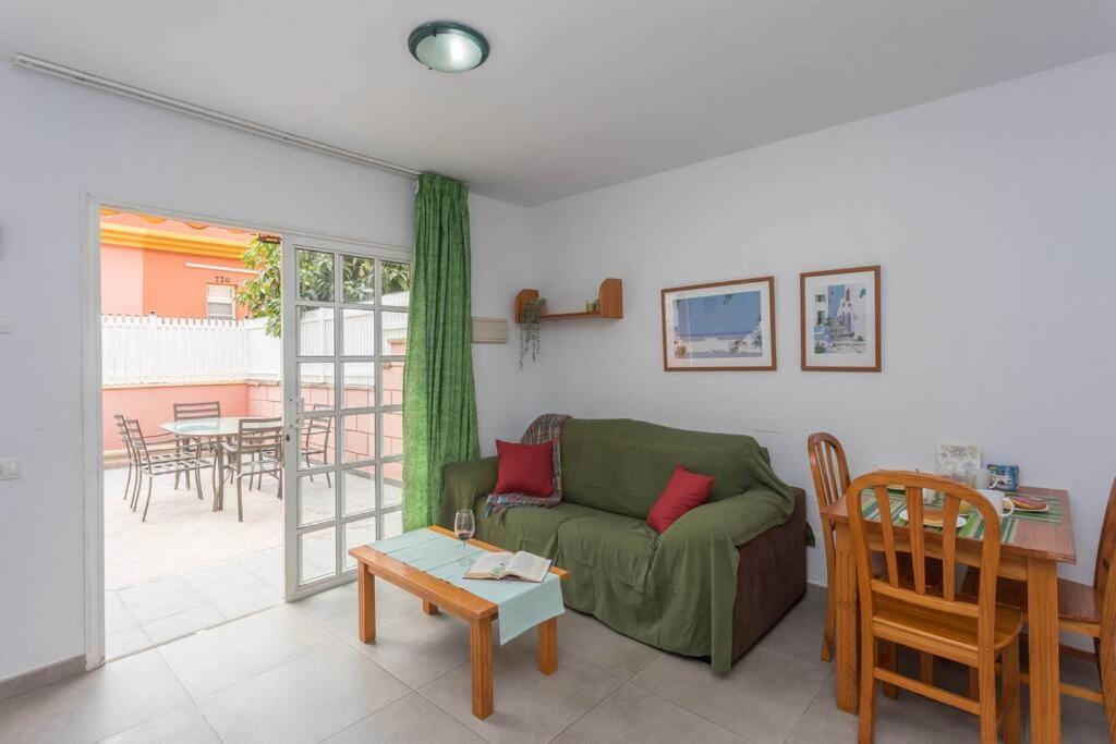 Apartment Con Terraza Y Piscina *