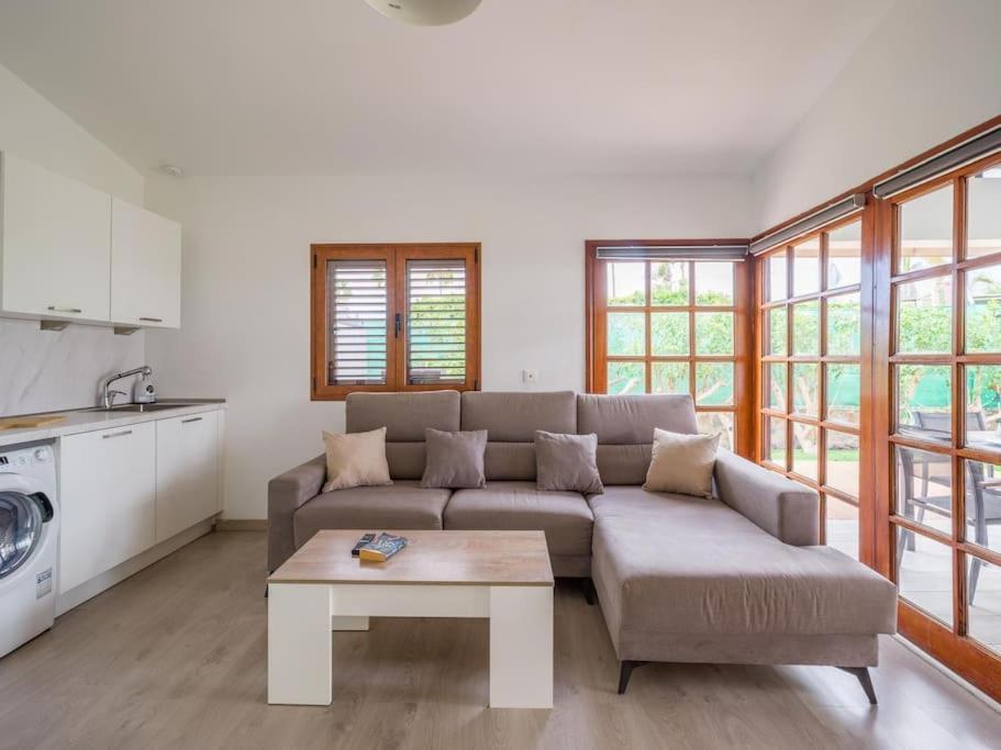Maspalomas Palms Premium Bungalow, Private, Relaxing, Swimming Pool Apartament