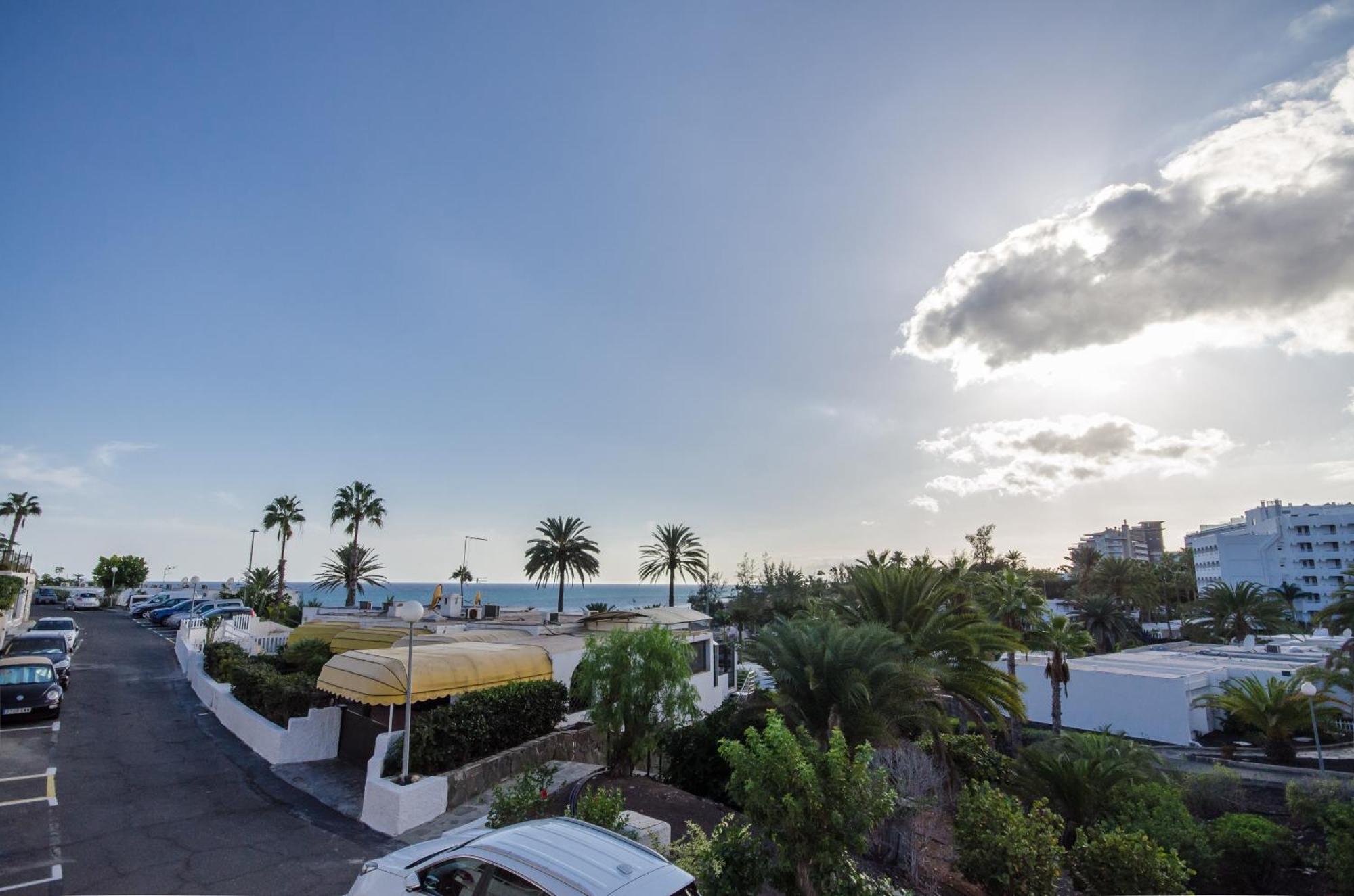 Terraced 2 Bedroom Apartment *