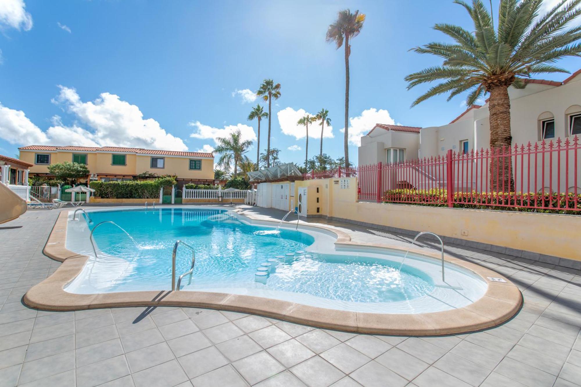 Apartment En Parrales *