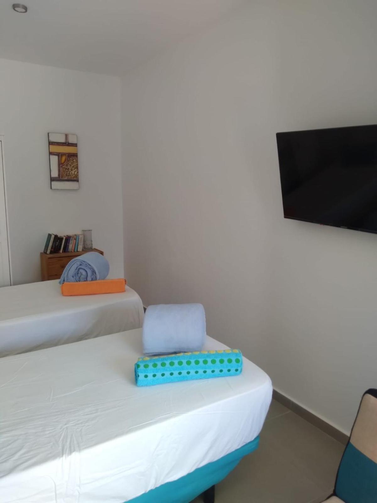 Yumbo Rainbow Homes C Case de vacanță *