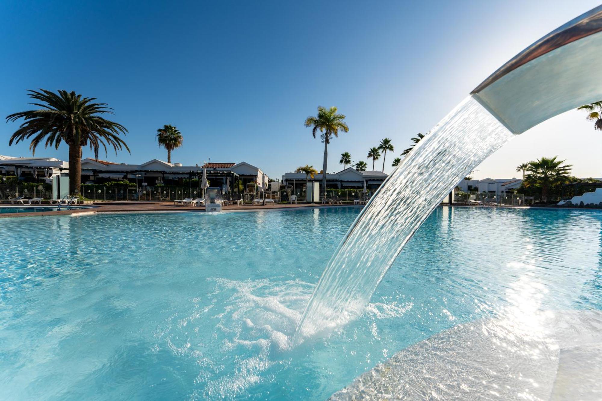 Holiday home Luxury Poolside